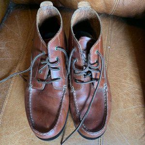 NEW Eastland leather chukkas size 10